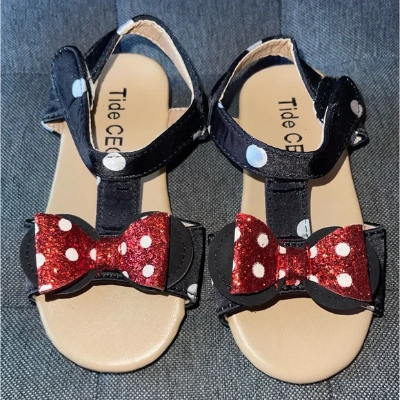 Minnie inspired girls sandals - Picture 1 of 3